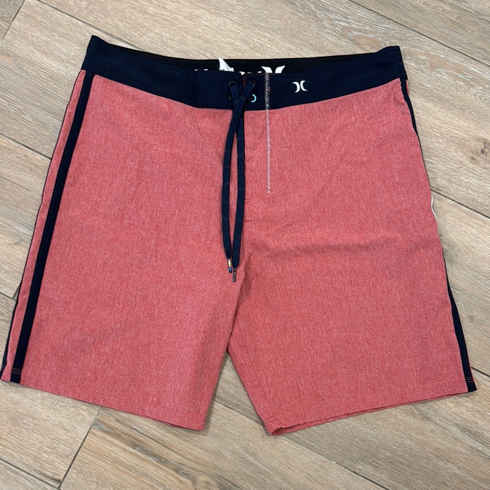 Hurley Red and Black Board Shorts Swim SZ 34